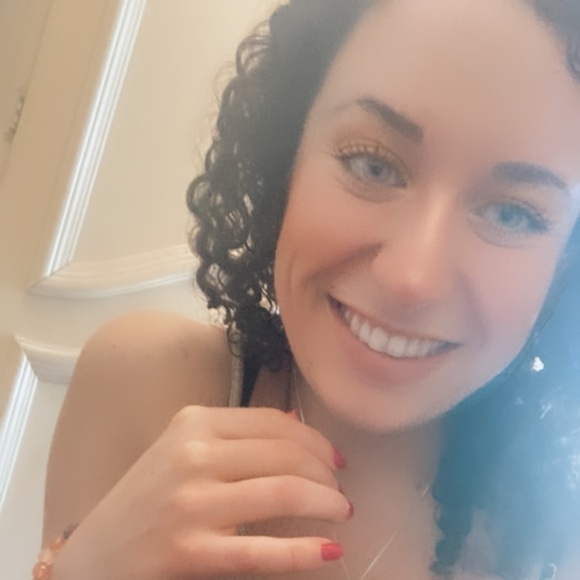 layla_brook